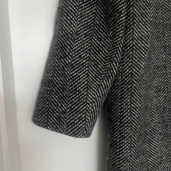 Aritzia/Babaton Wool and Cashmere Houndstooth Coat - Picture 5 of 7